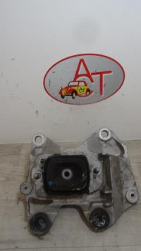 Support moteur gauche