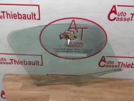 Vitre avant droit