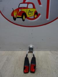 Attache ceinture arriere centrale
