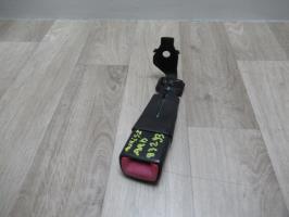 Attache ceinture arriere droit