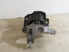 Support moteur droit