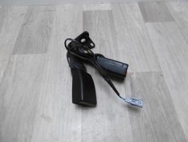 Attache ceinture arriere centrale