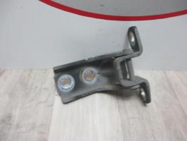 Charniere de porte avant gauche