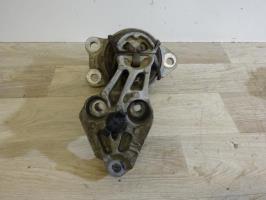 Soporte de motor derecho
