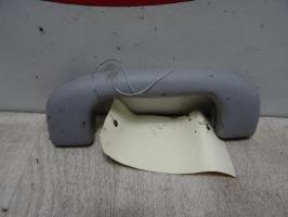 Poignee de maintien avant droit