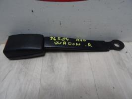Attache ceinture avant droit