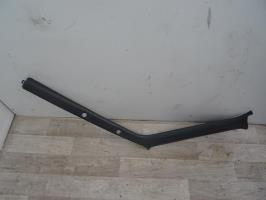 Garniture laterale arriere droite