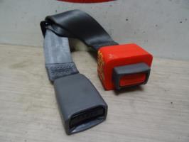 Attache ceinture arriere droit