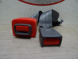 Attache ceinture arriere gauche