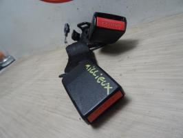 Attache ceinture arriere gauche