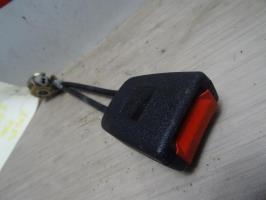 Attache ceinture arriere gauche