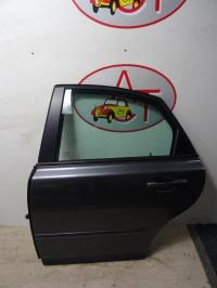 Puerta trasera izquierda