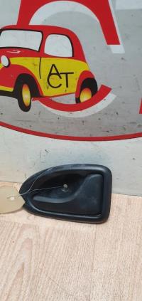 Poignee interieur avant droit