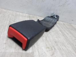 Attache ceinture arriere droit