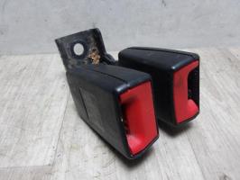 Attache ceinture arriere gauche