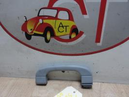 Poignee de maintien avant droit