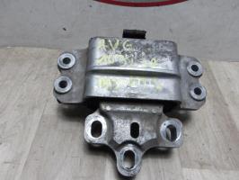 Support moteur gauche