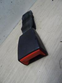 Attache ceinture arriere droit