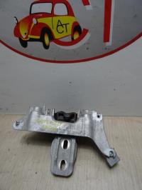 Support moteur gauche