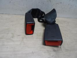 Attache ceinture arriere gauche