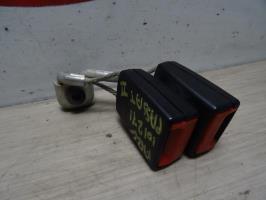Attache ceinture arriere gauche