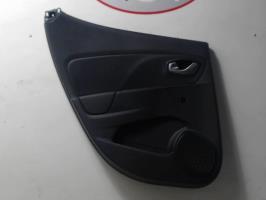 Panel de puerta trasera izquierda