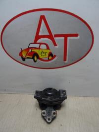 Support moteur droit