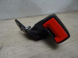 Attache ceinture arriere droit