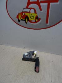 Attache ceinture arriere gauche