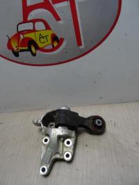 Support moteur droit