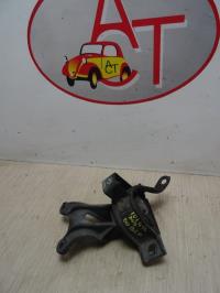 Support moteur droit