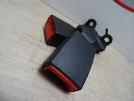 Attache ceinture arriere gauche