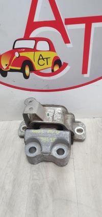 Support moteur gauche