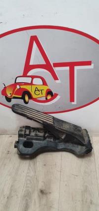 Pedale acceleratore