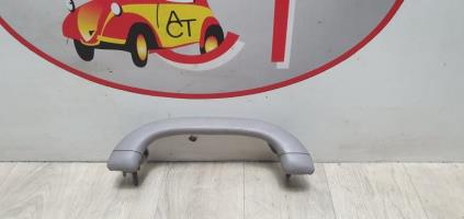 Poignee de maintien avant droit