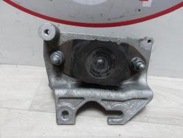 Support moteur gauche