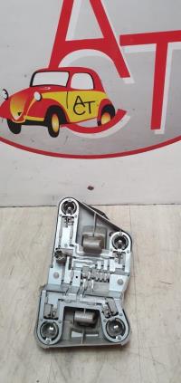 Base portalampade fanale posteriore sinistro