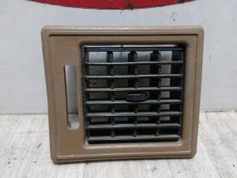 Aerateur tableau de bord avant droit
