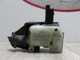 Attuatore chiavistello sportello carburante