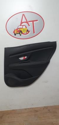 Panel de puerta trasera derecha