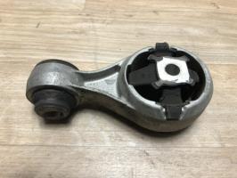 Support moteur gauche