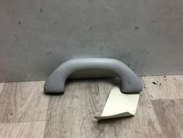 Poignee de maintien avant droit
