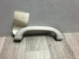 Poignee de maintien avant droit