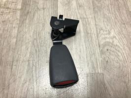 Attache ceinture arriere gauche