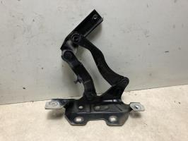 Charniere de capot