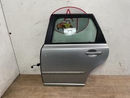 Puerta trasera izquierda