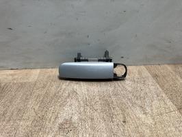 Poignee porte avant gauche
