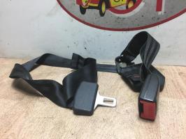 Attache ceinture arriere droit
