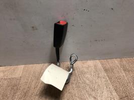 Attache ceinture arriere droit
