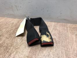 Attache ceinture arriere droit